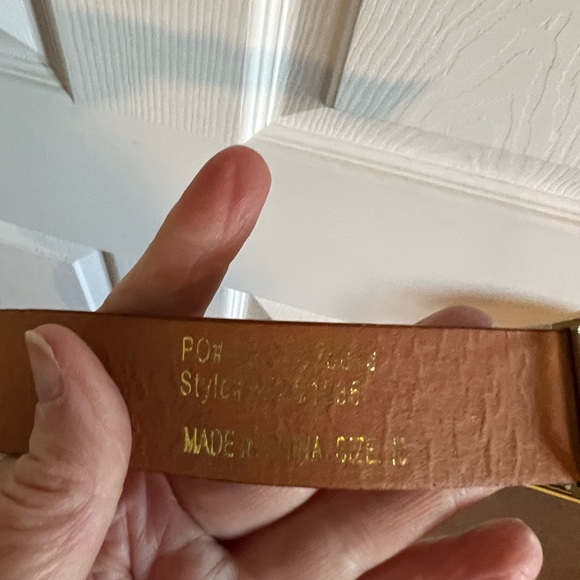 Calvin Klein Brown Leather Belt. Size 10. - Picture 8 of 9